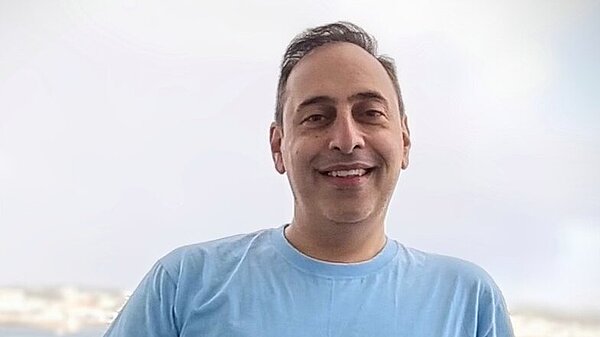 Dr. Mo Shafaei